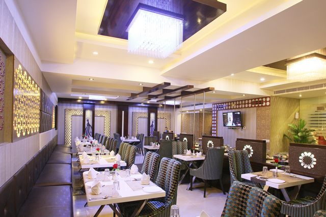 Hotel Cosmos